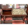 Image 1 : PHONE DESK/SEAT COMBO - NEEDS TLC H-24" W-13.5"