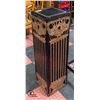 Image 1 : BLACK & GOLD SHOWHOME 4FT PEDESTAL