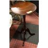 Image 1 : VINTAGE WOOD PEDESTAL TABLE-ESTATE