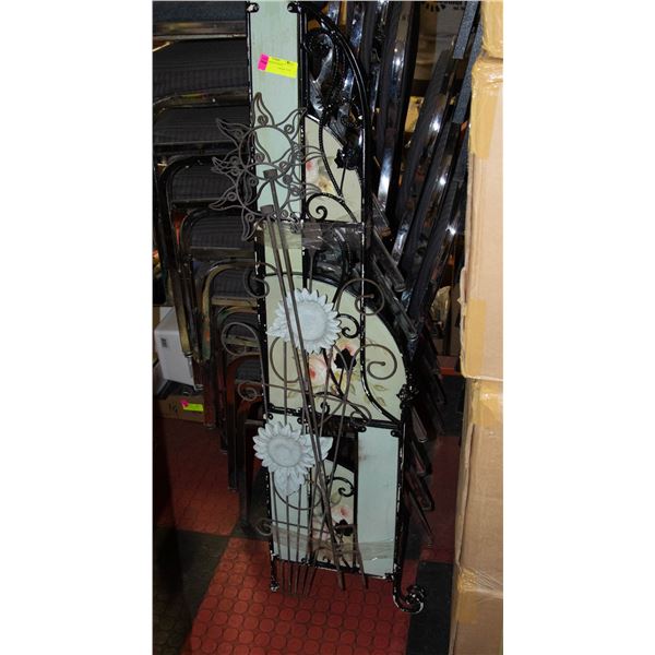 GARDEN DECOR 4 PIECES