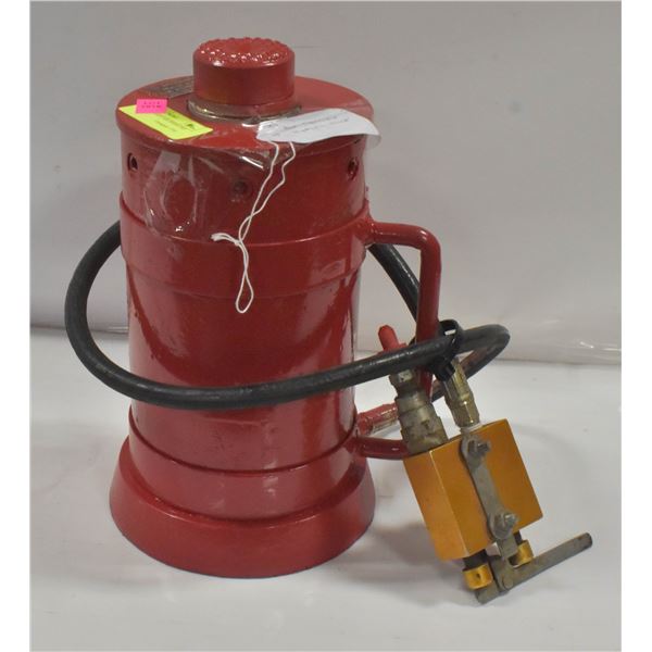 HYDRAULIC JACK AIR OPERATED