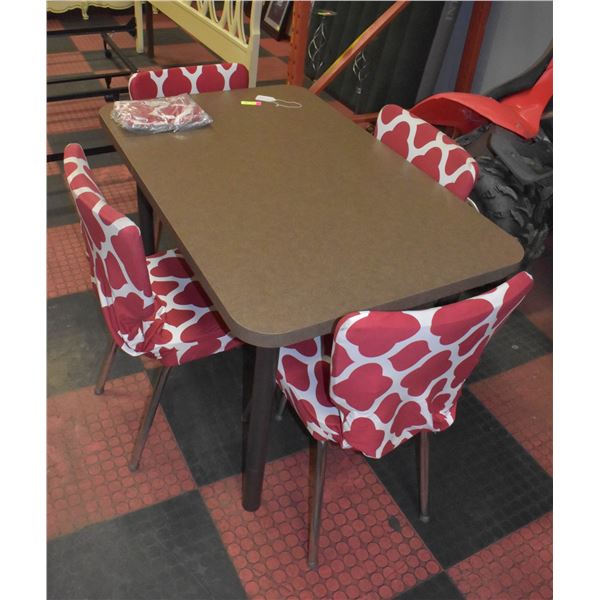 TABLE WITH 4 CHAIRS 6 COVERS