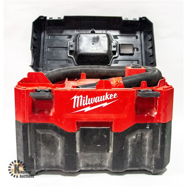 MILWAUKEE M18 DRY VACUUM