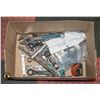 Image 1 : WRENCHES, SCREWDRIVERS & TOOLS