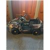 Image 2 : Batman Battery Powered Kids Car & Box