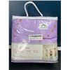Image 1 : Lot of 1 4PC Baby Crib Set - Comforter, Sheet, Dust Ruffle, and Pillow Case Included