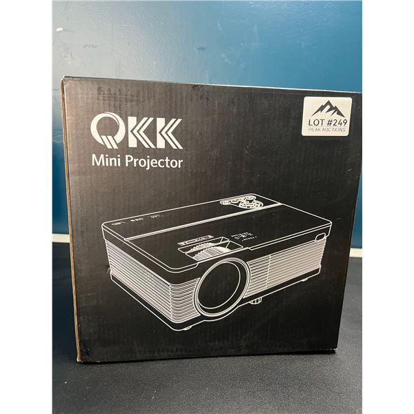 Lot of 1 QKK Mini Video Projector