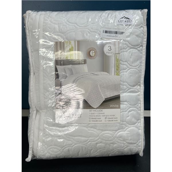 Lot of 1 Quilt Set - White - 104 x 92 inch