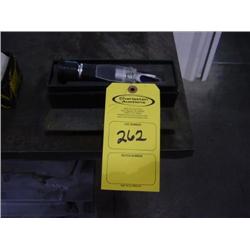 PORTABLE REFRACTOMETER