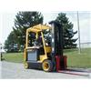 Image 1 : HYSTER 5500 LB FORK LIFT