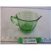 Image 2 : Uranium Glass Measuring Cup (Chipped)