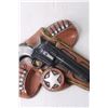 Image 3 : Chalkware Gun and Belt Wall Hanging