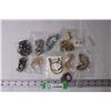 Image 1 : Lot of Costume Jewelry - Bracelets, Brooches