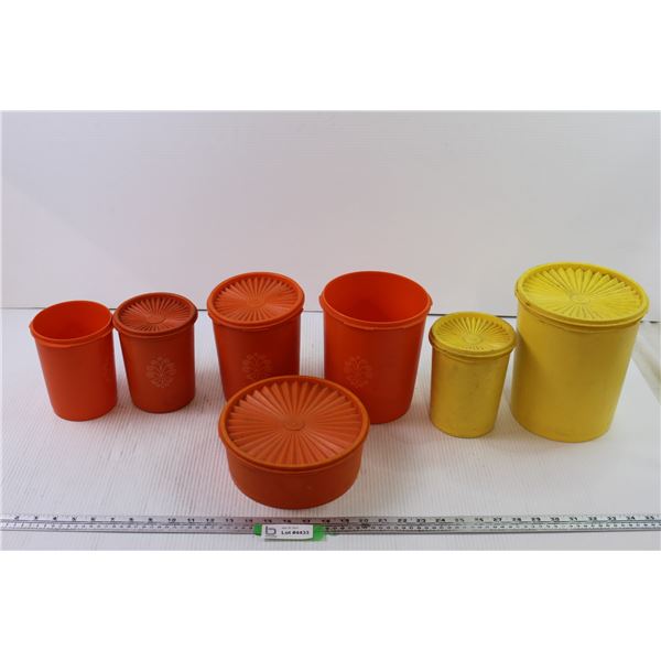(7) Tupperware Containers