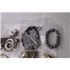 Image 5 : Lot of Costume Jewelry - Bracelets, Necklaces