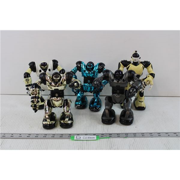 (5) Robot Toys
