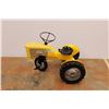 Image 1 : *Plastic Kids Tractor - 15" Wheels