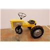 Image 3 : *Plastic Kids Tractor - 15" Wheels