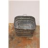 Image 4 : *GSW Galvanized Washtub - 20" x 20" x 12"