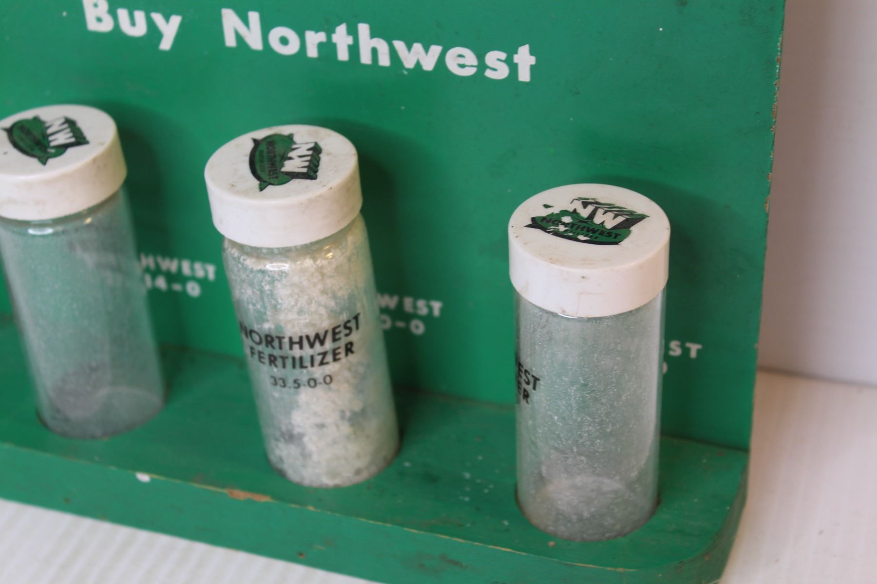 Northwest Fertilizer Display Stand Bodnarus Auctioneering Northwest Fertilizer Display Stand Bodnarus Auctioneering