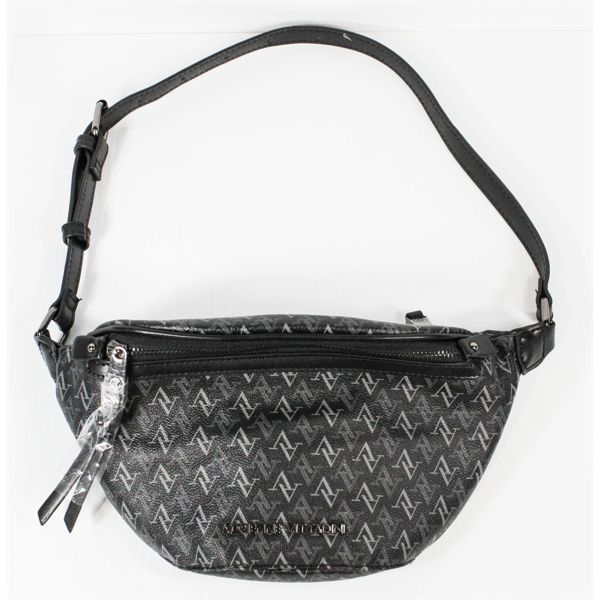 NEW ADRIENNE VITTADINI BELT BAG / FANNY PACK