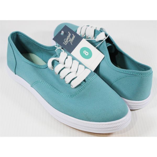 WOMEN'S GOOD THREAD TEAL SNEAKERS - SIZE 8