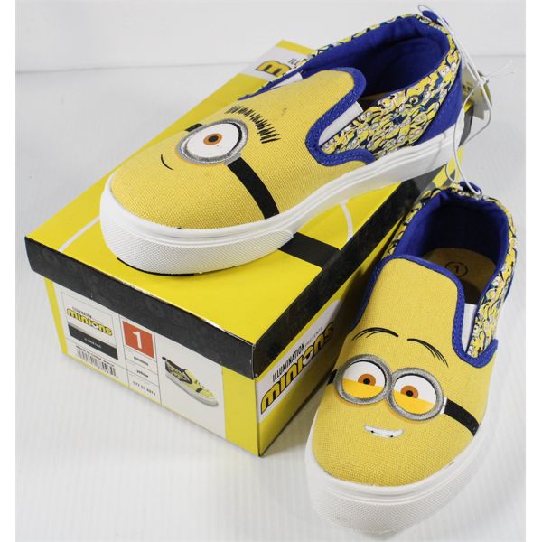 KIDS MINION SLIP ON SHOES - SIZE 1