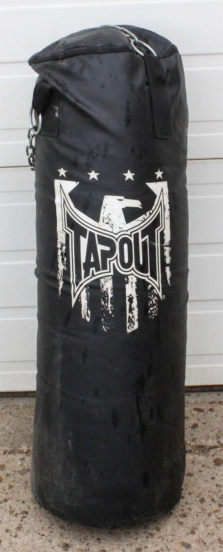 TAPOUT HEAVY PUNCHING BAG