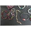 Image 3 : 24 Assorted Fashion Bracelets