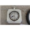 Image 3 : 3 Different Clocks; Wooden Mantle Clock, Round Antiquite De 