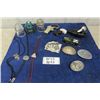 Image 1 : 4 Belt Buckles, 3 Bollo Ties, 3 Glass Insulators, 3 Avon Bottles