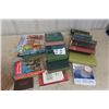 Image 1 : Old Books - Details in Pictures