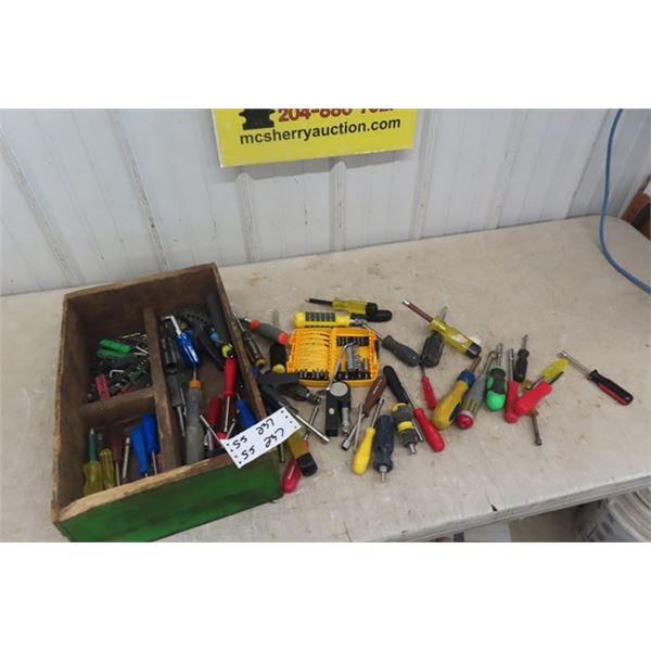 Quantity of Screwdrivers, Nut Drivers, Extracters