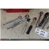 Image 3 : Metal Tool Box with Sockets + 12 Ratchets, Extensions ; 1/4", 3/8", 1/2"