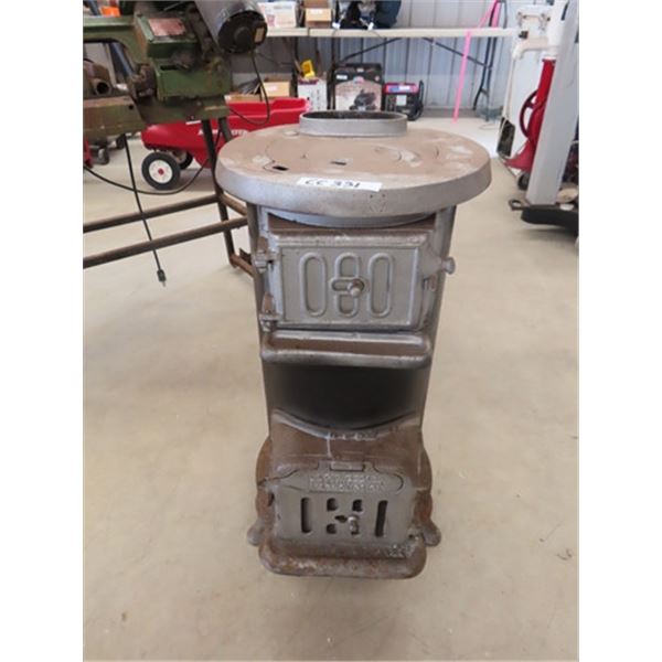 Lagie Beddard Cast Wood Heater 29" Tall