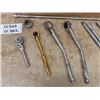 Image 2 : 3/8" Drive Ratchets, Extensions, Sockets + Swivels ; Mastercraft, Gray, 