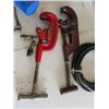 Image 3 : 2 Pipe Cutters, Air Hose, Welding Masks, Welding Rods