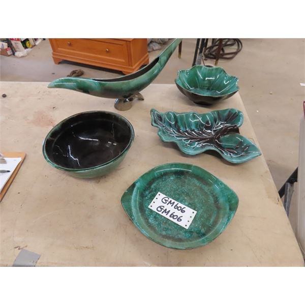 5pcs Blue Mountain Pottery ; Plate, Bowls, Trays, Planter