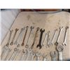 Image 2 : 84 Wrenches - Various Sizes - Standard + Metric 