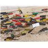 Image 3 : 125 Assorted Screwdrivers - All Types