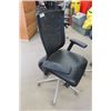 Image 2 : Adjustable Swivel Office Chair with Metal Base, Cushioned Seat 