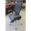 Image 3 : Adjustable Swivel Office Chair with Metal Base, Cushioned Seat 