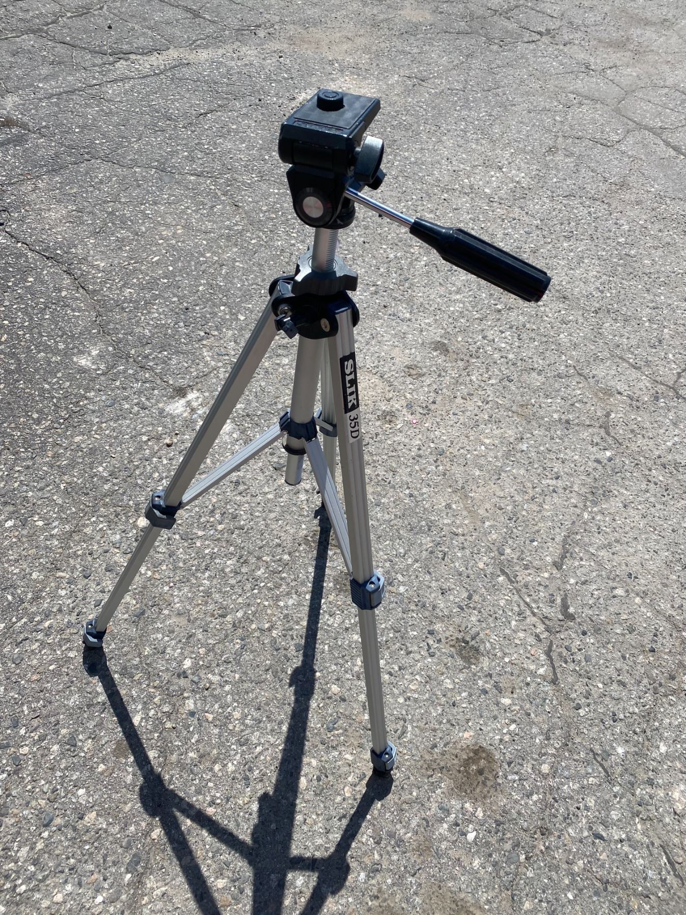 Slik 35d camera tripod