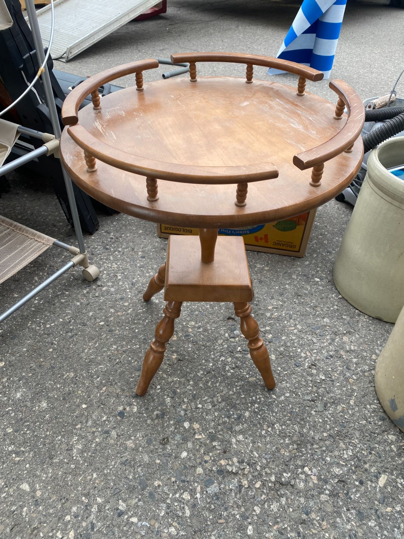 Maple table one leg needs attaching