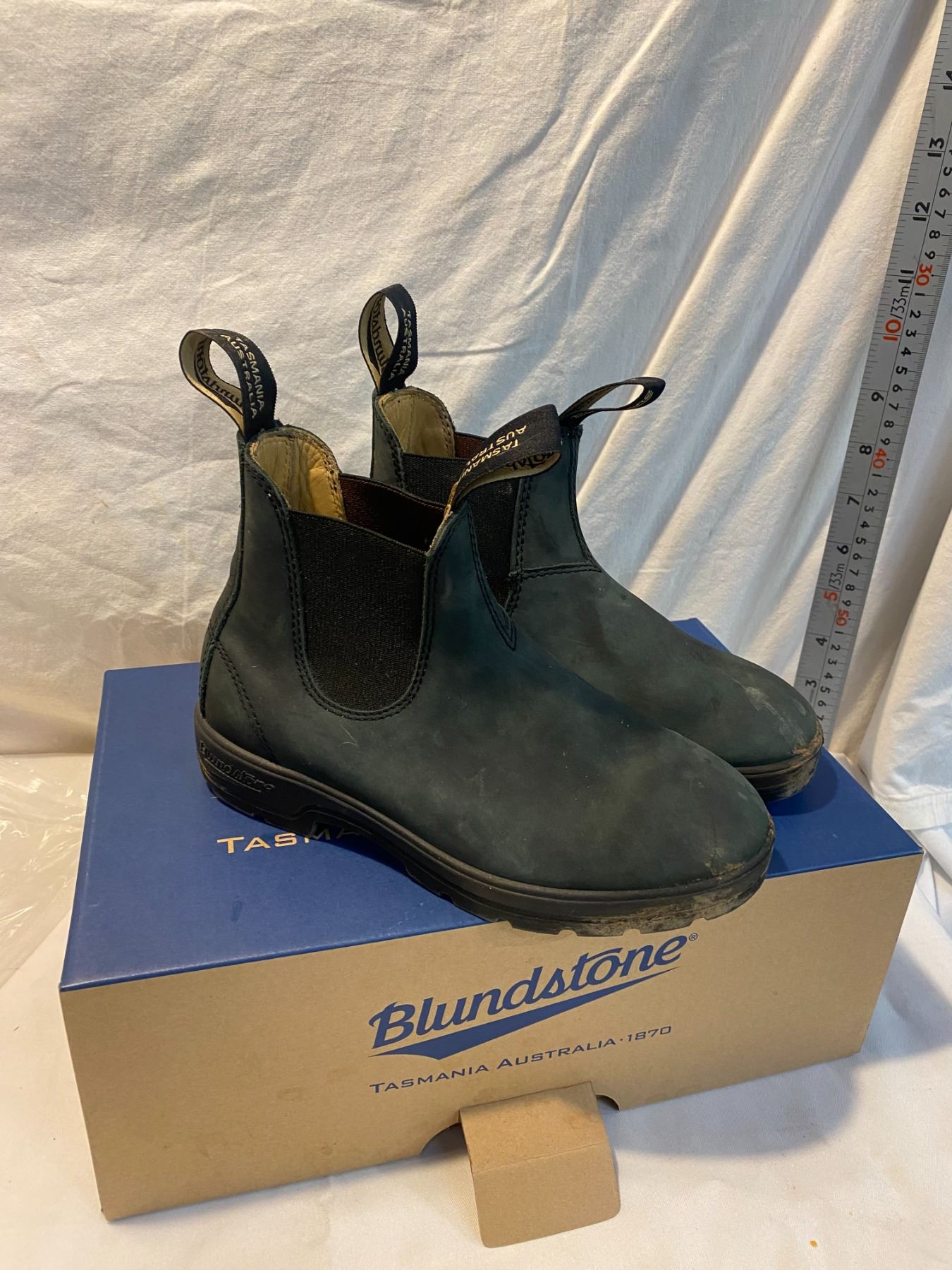 Blundstone size 3