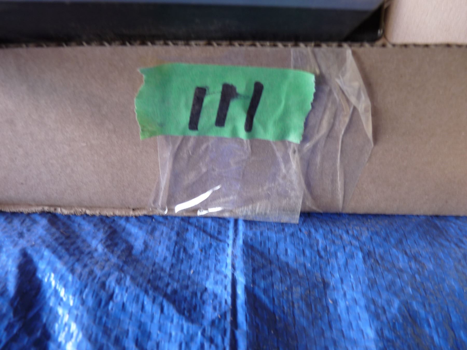 Box with realistic 200 channel pro 2021 programmable scanner; Midland