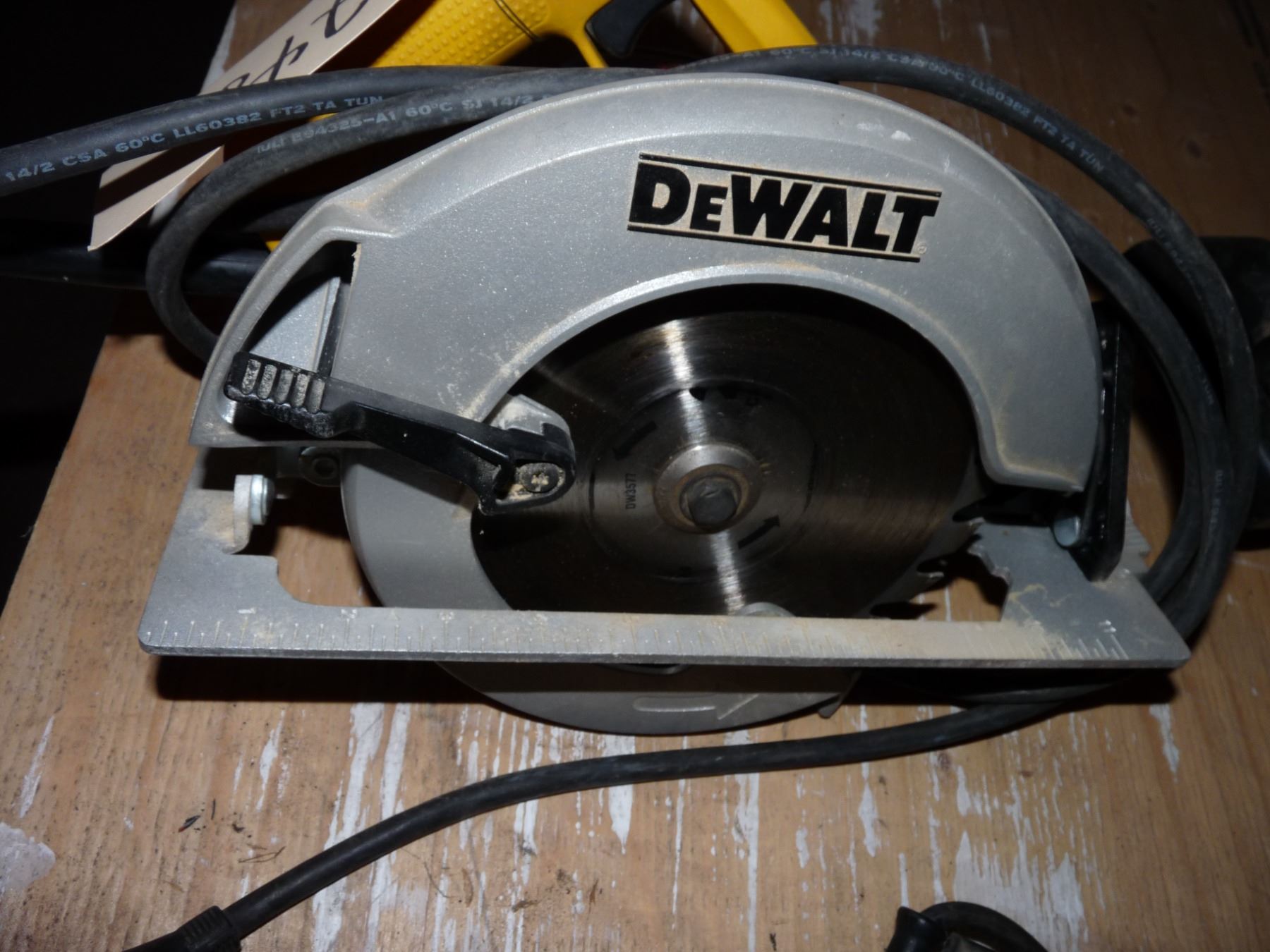 dewalt circular saw