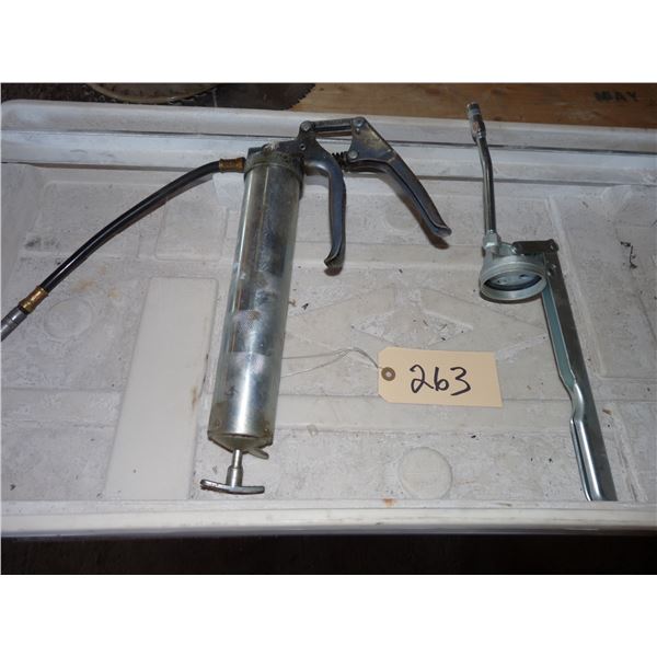 pistol grip grease gun and pump grease gun head
