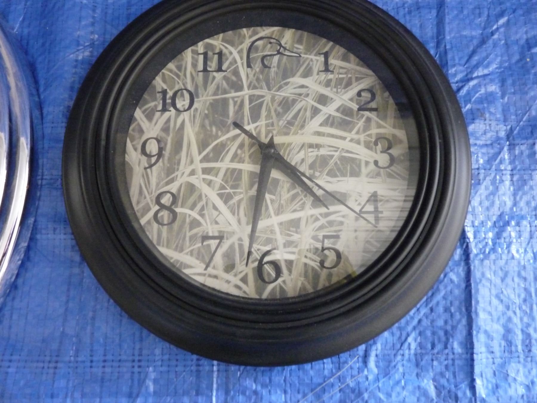 Ducks unlimited wall clocks no power adaptor for its five oclock