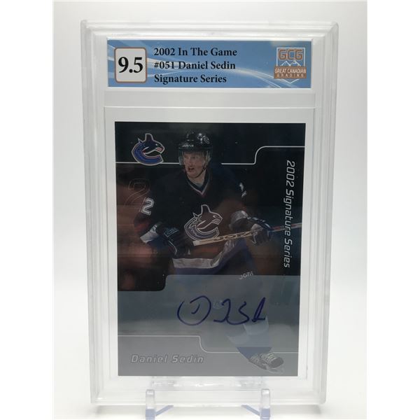 2002 IN THE GAME NO.051 DANIEL SEDIN SIGNATURE SERIES GCG GRADED 9.5